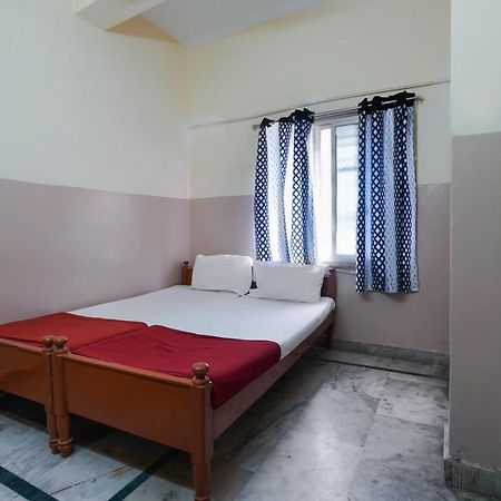 Spot On Sri Sai Lohith Lodge Near Snow World Secundurabad Eksteriør bilde