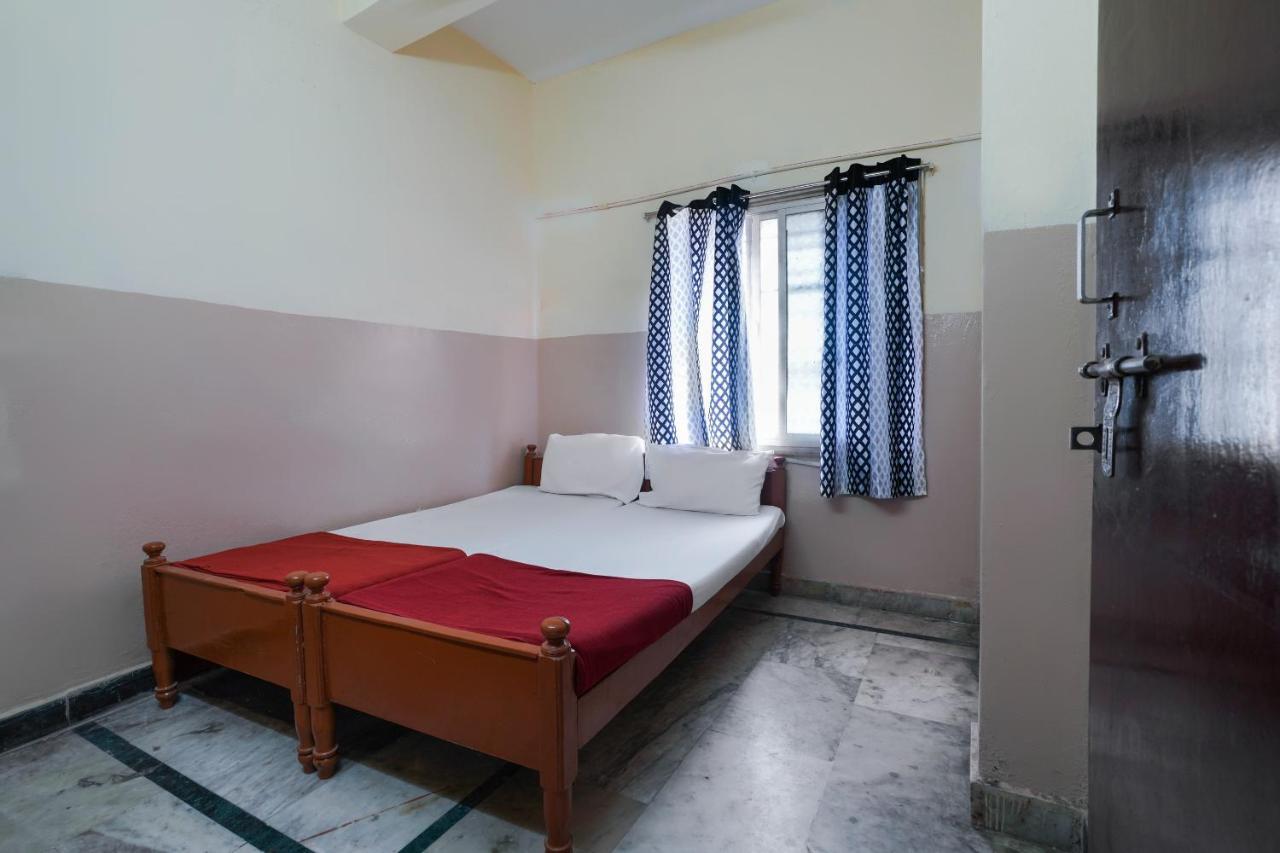 Spot On Sri Sai Lohith Lodge Near Snow World Secundurabad Eksteriør bilde