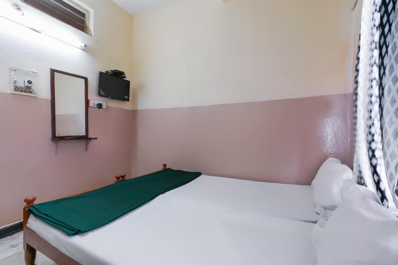 Spot On Sri Sai Lohith Lodge Near Snow World Secundurabad Eksteriør bilde